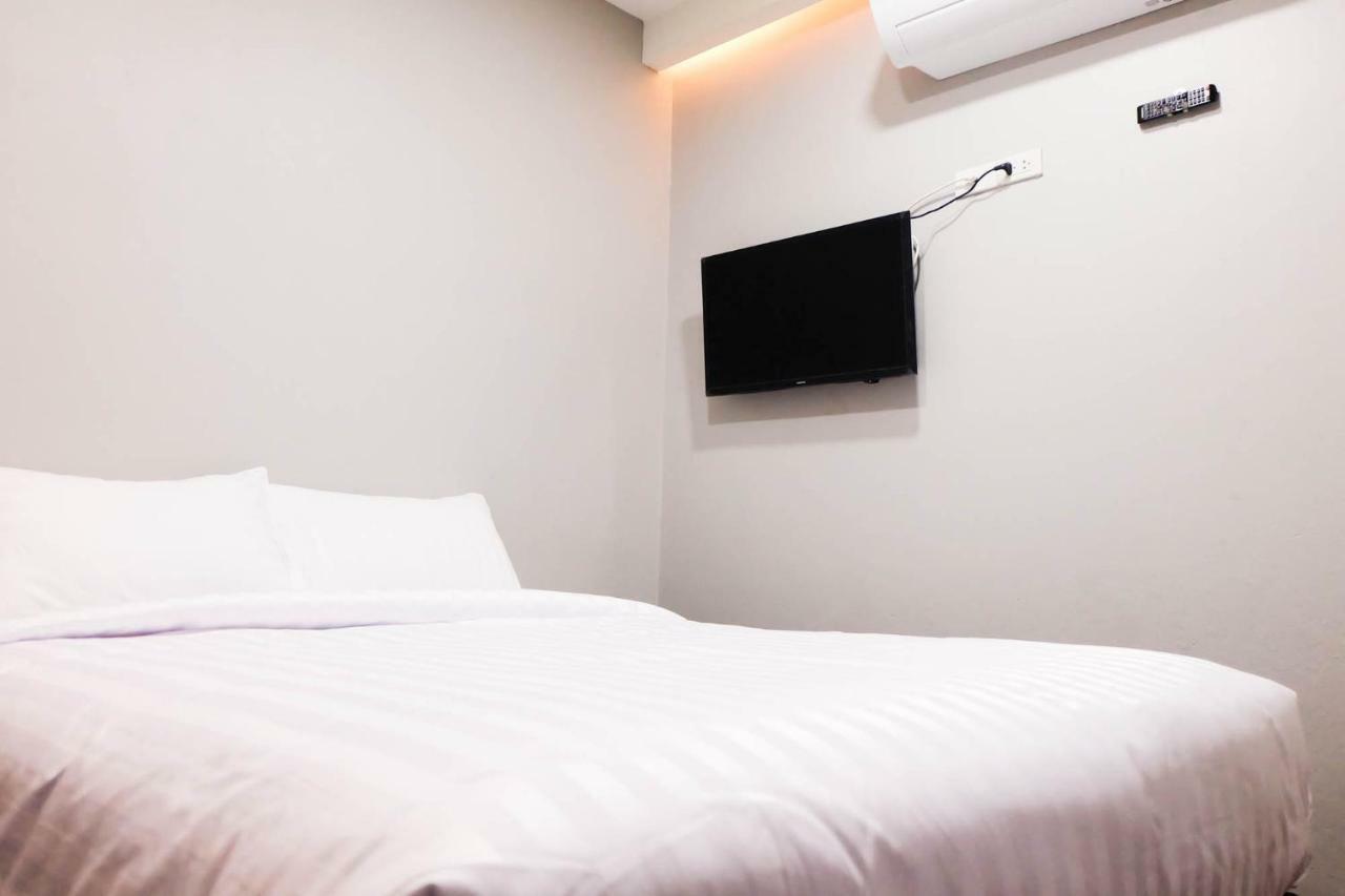 Lux Rooms Night Bazaar Чиангмай Экстерьер фото